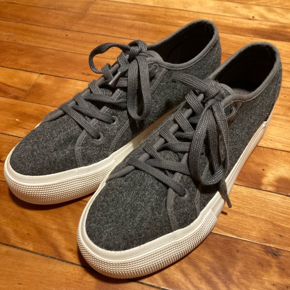 JustFab Shoes - New! Just Fab First Timer platform sneaker